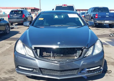 2013 Mercedes-Benz E 350 z USA, uszkodzony, nr VIN WDDKJ5KB4DF218047